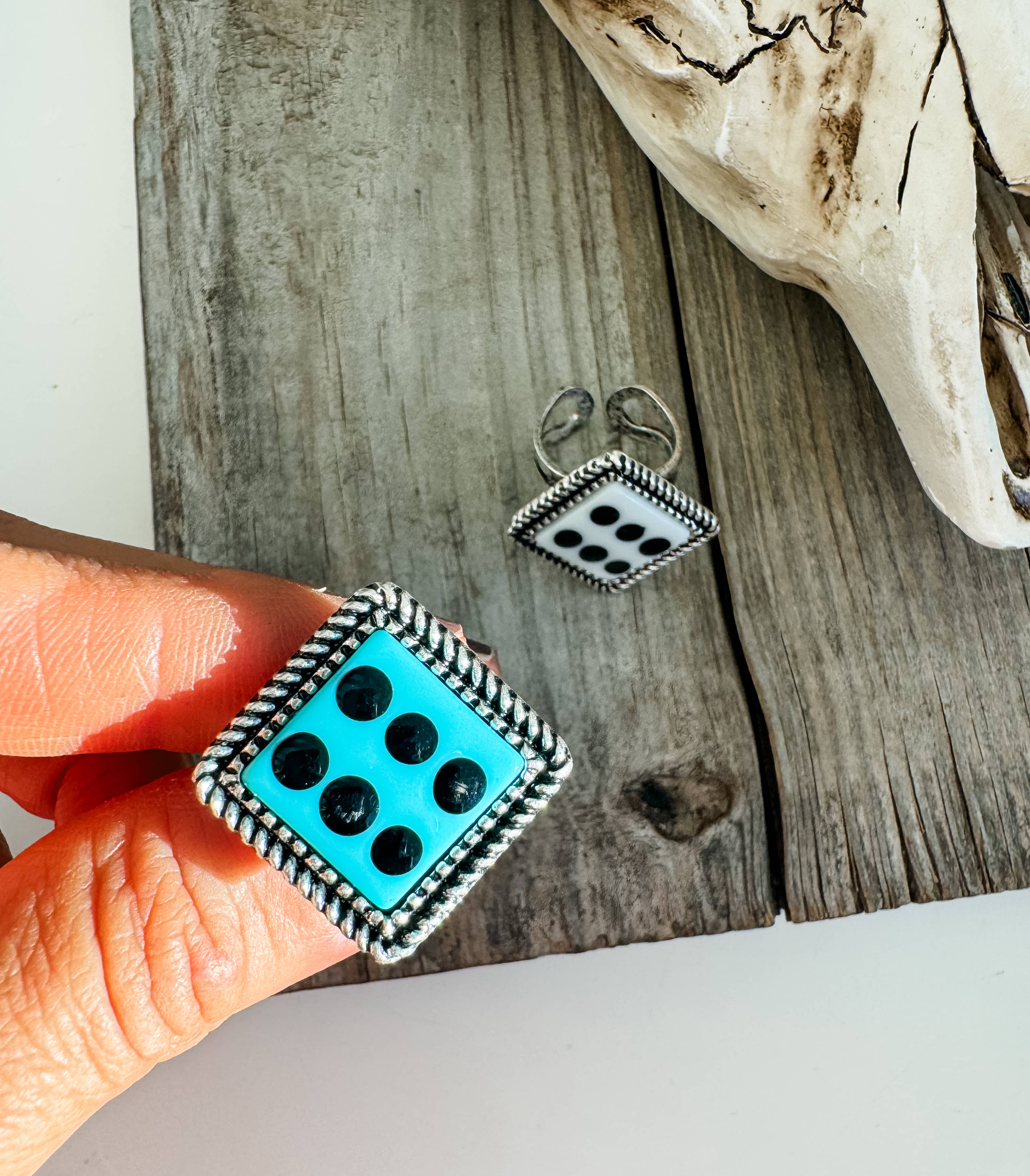 Western Ajustable Dice Ring (WHITE)