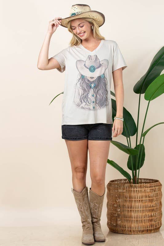 CAROLYN WESTERN COWGIRL GRAPHIC V-NECK TEE
