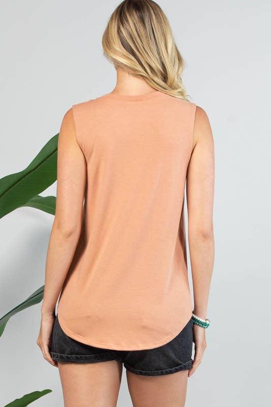 PILARES CHECKER HOWDY GRAPHIC SLEEVELESS TOP